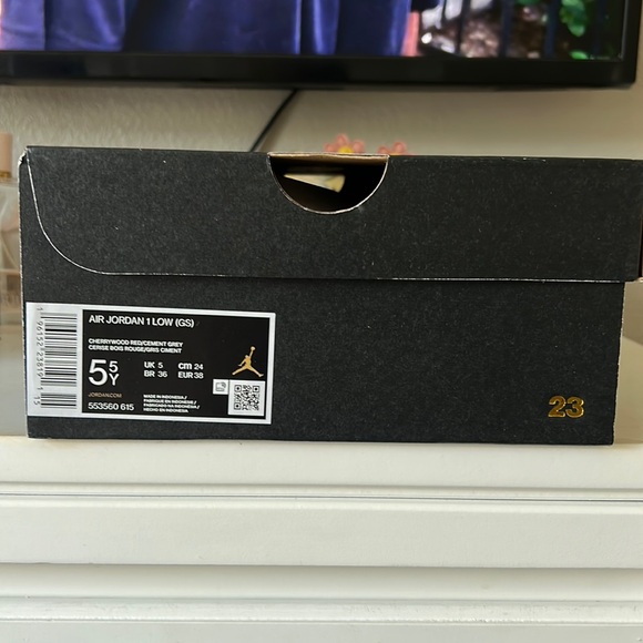 Air Jordan 1 Low (GS) - Picture 1 of 4
